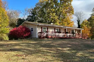 9 Sycamore Dr, Hyde Park, NY 12538 - Photo 3