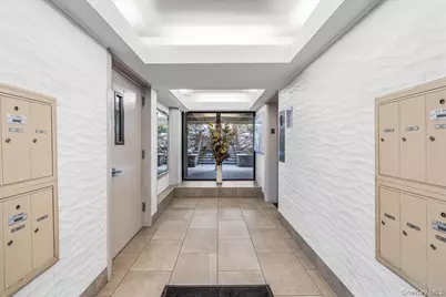 7-24 166th Street #8C, Whitestone, NY 11357 - Photo 17