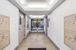 7-24 166th St, Whitestone, NY 11357 - Photo 17