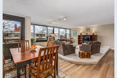 7-24 166th Street #8C, Whitestone, NY 11357 - Photo 5