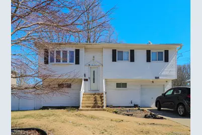 1081 Bay Shore Avenue, Bay Shore, NY 11706 - Photo 1