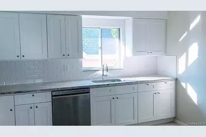 41-30 249St, Little Neck, NY 11362 - Photo 1