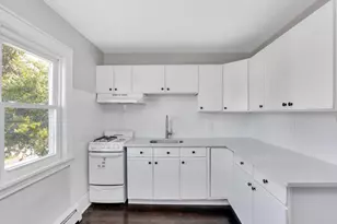 98 N Grove St, Valley Stream, NY 11580 - Photo 3