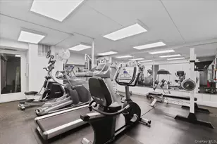 130 Colonial Pkwy, Yonkers, NY 10710 - Photo 17