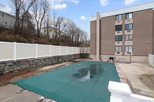 130 Colonial Pkwy, Yonkers, NY 10710 - Photo 21