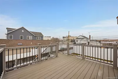 96 Warwick Road, Island Park, NY 11558 - Photo 3