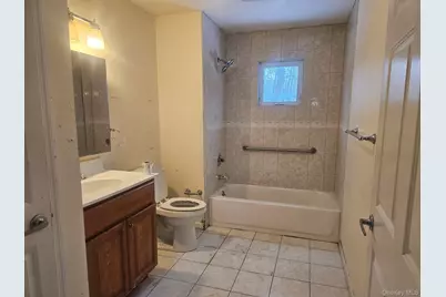 556 Taylor Avenue, Patchogue, NY 11772 - Photo 7