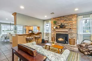 34 Peterborough Dr, Northport, NY 11768 - Photo 9