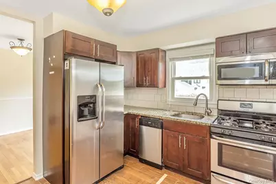 3 Cambridge Street, Glen Cove, NY 11542 - Photo 23