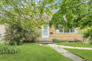 3 Cambridge St, Glen Cove, NY 11542 - Photo 3