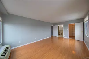 235 W Park Ave, Long Beach, NY 11561 - Photo 17