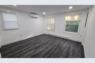 135 Village Circle W, Manorville, NY 11949 - Photo 11