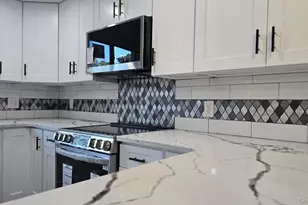 135 Village Cir W, Manorville, NY 11949 - Photo 9