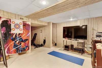 11 Manors Drive, Jericho, NY 11753 - Photo 29