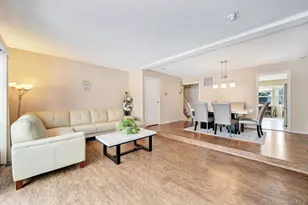 11 Manors Dr, Jericho, NY 11753 - Photo 15