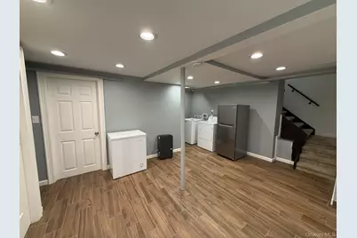 143 East Avenue, Hicksville, NY 11801 - Photo 11