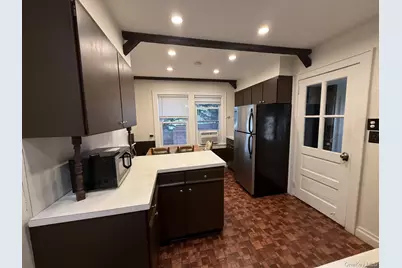 143 East Avenue, Hicksville, NY 11801 - Photo 9