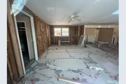 357 Holbrook Road, Ronkonkoma, NY 11779 - Photo 3