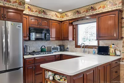 651 Andover Road, Valley Cottage, NY 10989 - Photo 25