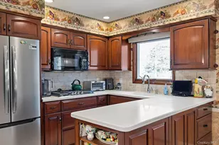 651 Andover Rd, Valley Cottage, NY 10989 - Photo 25