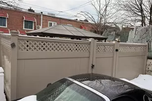 179-10 Mathewson Ct, Jamaica, NY 11434 - Photo 11