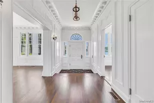 158 E Shore Rd, Huntington, NY 11743 - Photo 11