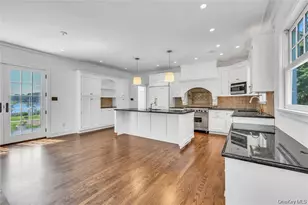 158 E Shore Rd, Huntington, NY 11743 - Photo 21