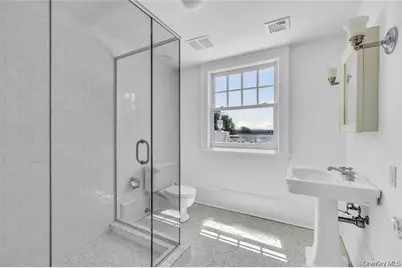 158 E Shore Road, Huntington, NY 11743 - Photo 35