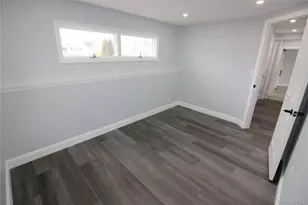 26 Circle Ln, Bay Shore, NY 11706 - Photo 25