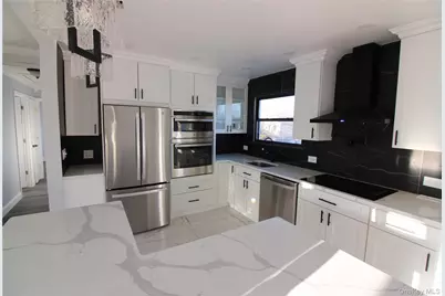 26 Circle Lane, Bay Shore, NY 11706 - Photo 7