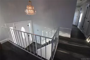 26 Circle Ln, Bay Shore, NY 11706 - Photo 3