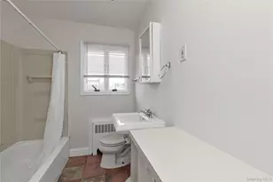 2666 Peconic Ave, Seaford, NY 11783 - Photo 15