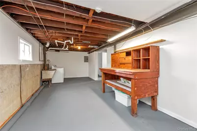 2666 Peconic Avenue, Seaford, NY 11783 - Photo 17