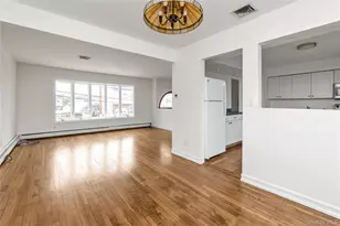 2666 Peconic Ave, Seaford, NY 11783 - Photo 5