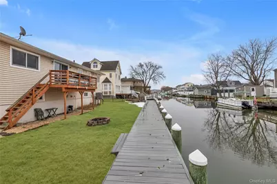 2666 Peconic Avenue, Seaford, NY 11783 - Photo 19