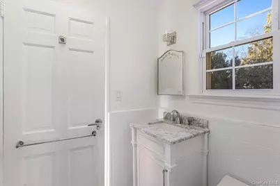 13 Arbor Place, Glen Cove, NY 11542 - Photo 21