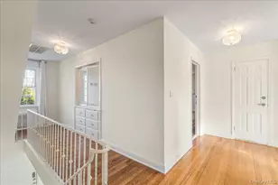 13 Arbor Pl, Glen Cove, NY 11542 - Photo 15