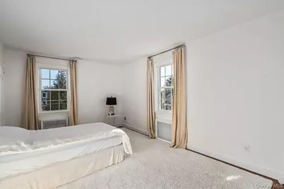 13 Arbor Place, Glen Cove, NY 11542 - Photo 23