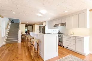 137 Montauk Hwy, Quogue, NY 11959 - Photo 17