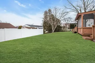 893 Connetquot Ave, Islip Terrace, NY 11752 - Photo 27