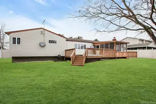 893 Connetquot Ave, Islip Terrace, NY 11752 - Photo 25