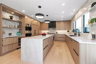 1 Bentley Rd, Great Neck, NY 11023 - Photo 9