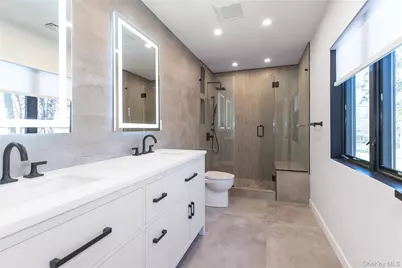 1 Bentley Road, Great Neck, NY 11023 - Photo 23