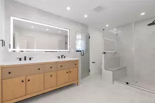 1 Bentley Rd, Great Neck, NY 11023 - Photo 21