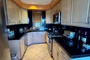 722 King Ave, Bronx, NY 10464 - Photo 9