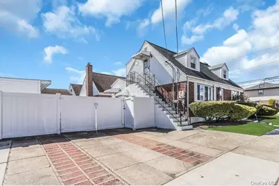 62 Ash Street, Valley Stream, NY 11580 - Photo 3