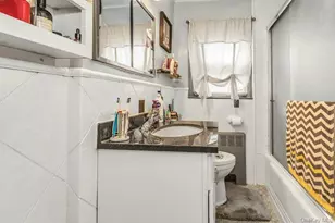 62 Ash St, Valley Stream, NY 11580 - Photo 11