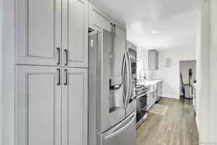 9213 245th St, Floral Park, NY 11001 - Photo 11