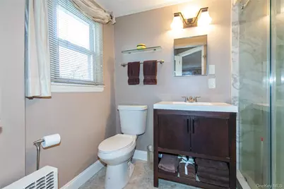 8 Plymouth Road, Great Neck, NY 11023 - Photo 15