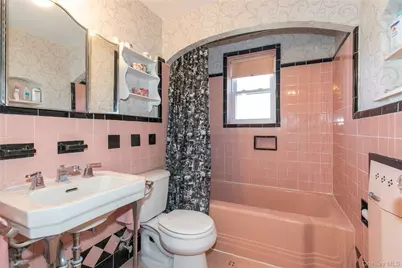 8 Plymouth Road, Great Neck, NY 11023 - Photo 17